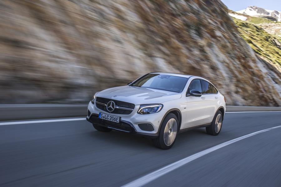  Mercedes-Benz GLC350 e 4Matic Coupe 2016 года  (фото 11 из 43)